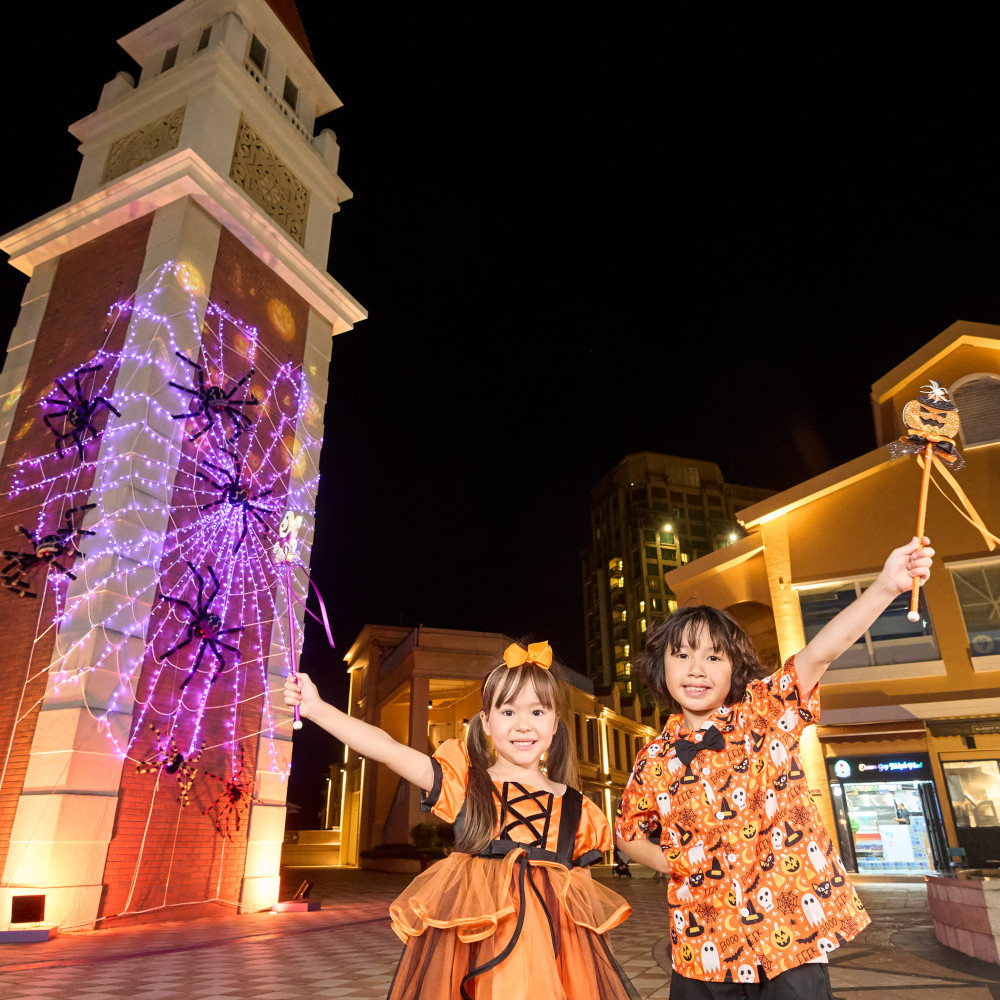 2g. Spooky Chills Photo Spots_DB North Clock Tower.jpg
